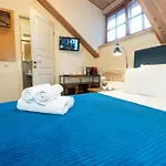 Old Town Market , Self Check-in * Вильнюс